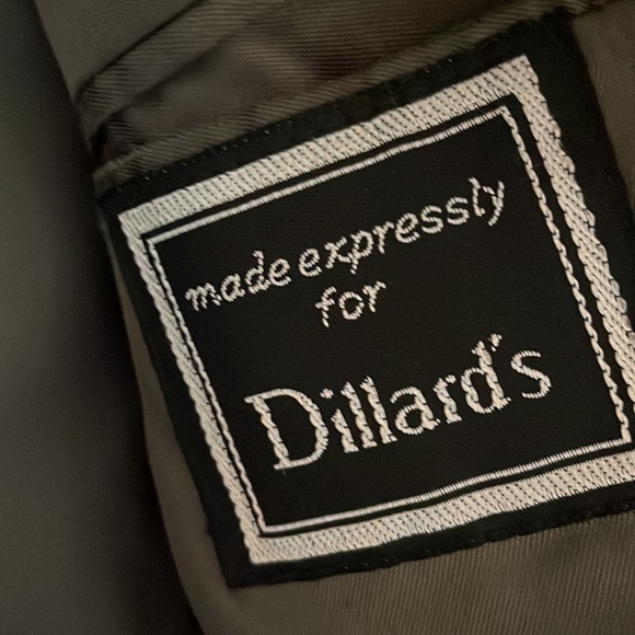 Mens Navy Blazer (Joseph & Feiss) for Dillards. 42R - Picture 7 of 8